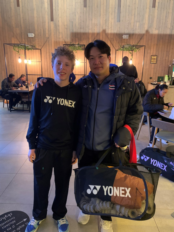 I met Vitidsarn Kunlavut’s coach Pae - Phattaphol Ngernsrisuk in Arctic Open 2023 in Finland